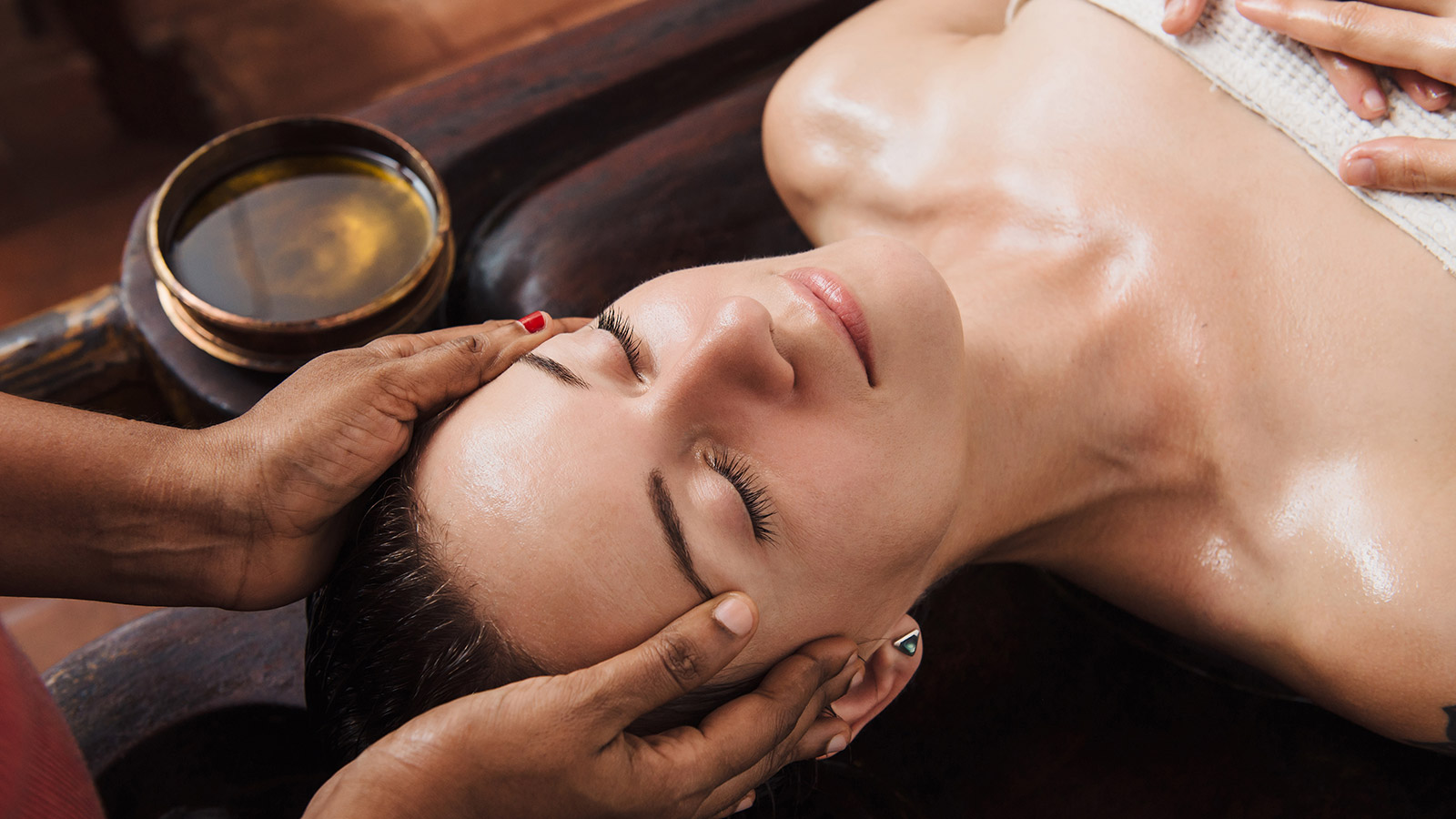 Mukha Abhyanga : Massage énergétique du visage (points Darma) - 45 min